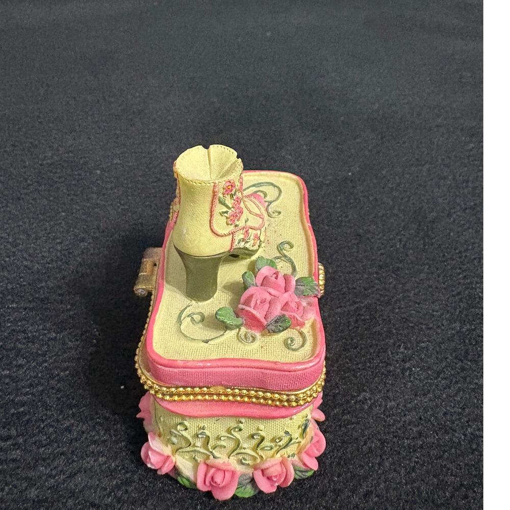 Vtg Greenbrier Old Fashioned Victorian Style Shoe Hinged Trinket Box - Picture 3 of 8